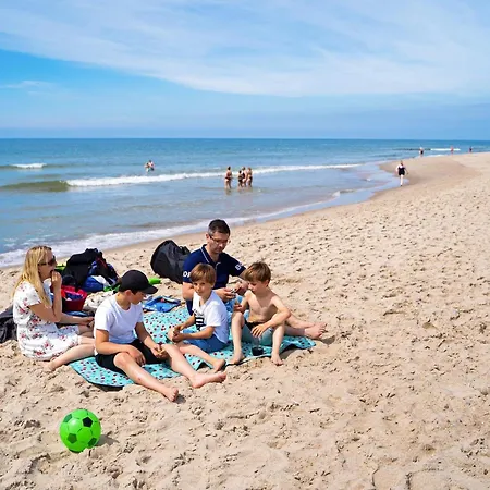 6 People House In Ringkøbing